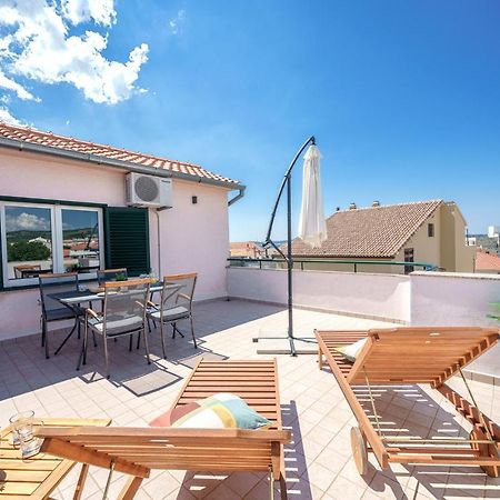 Family Petrov Apartments Vodice Dış mekan fotoğraf