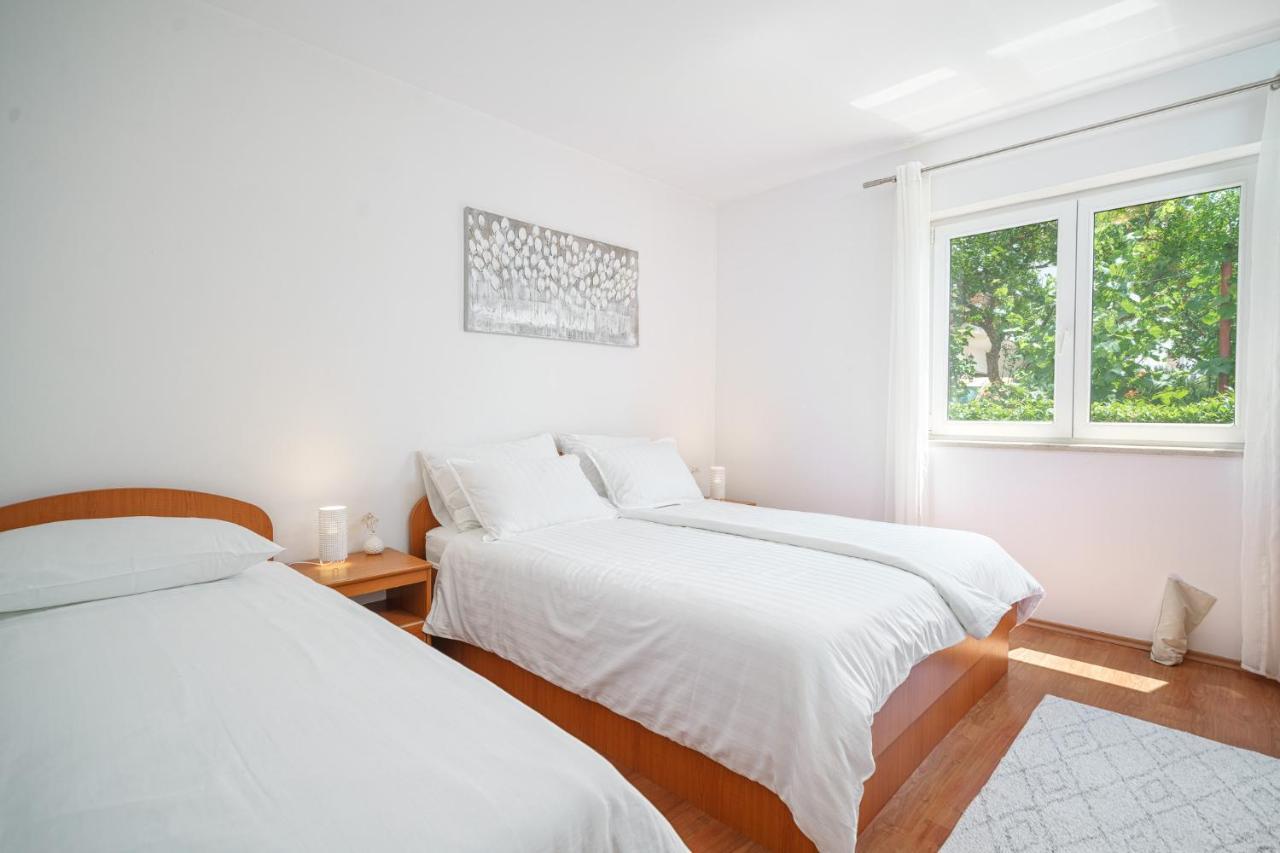Family Petrov Apartments Vodice Dış mekan fotoğraf