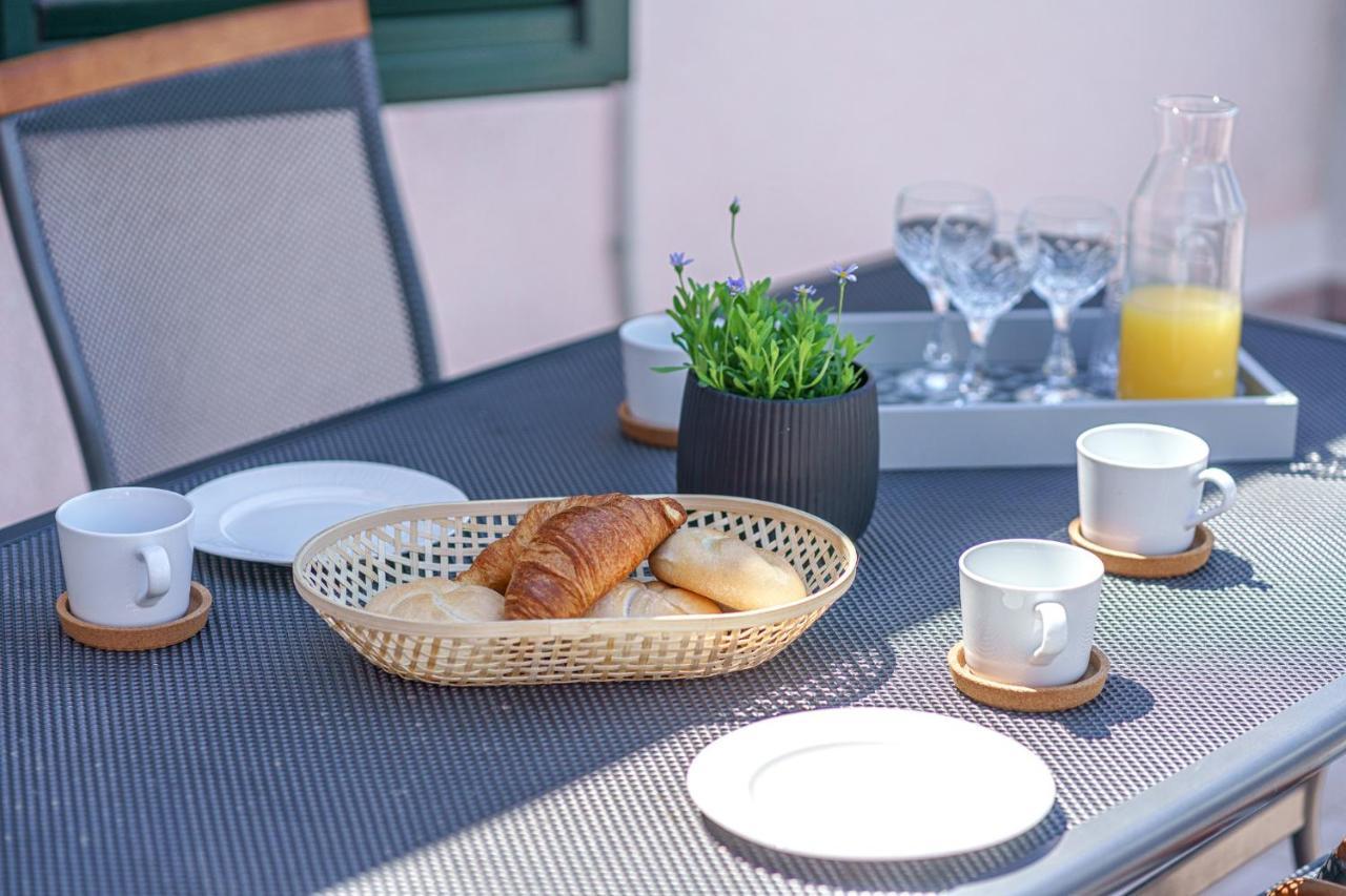 Family Petrov Apartments Vodice Dış mekan fotoğraf