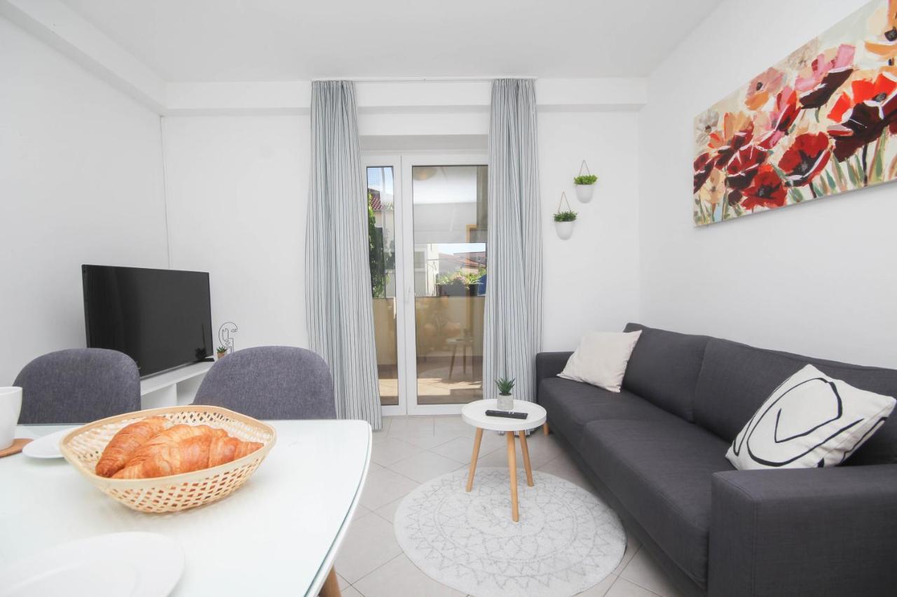 Family Petrov Apartments Vodice Dış mekan fotoğraf