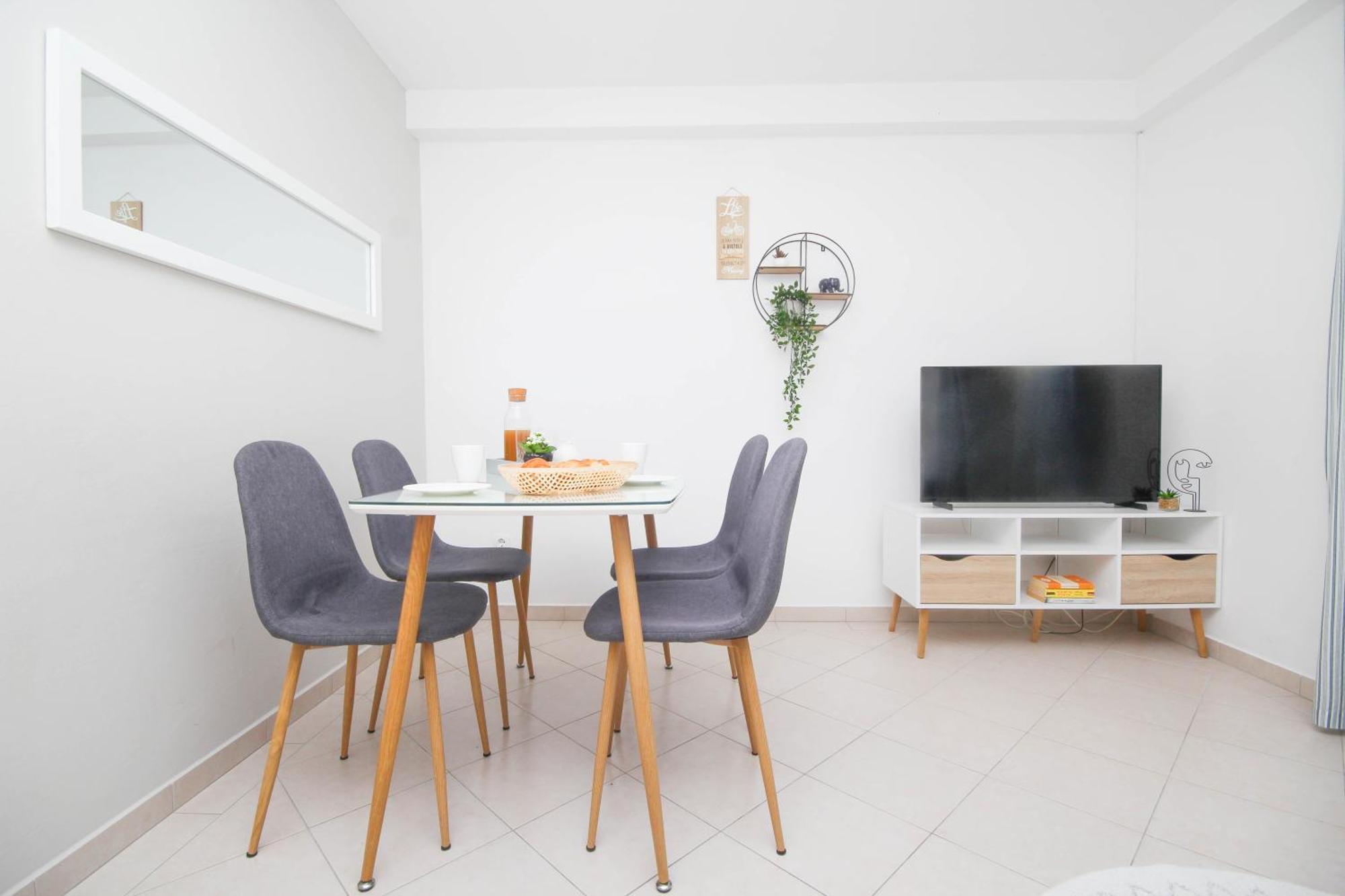 Family Petrov Apartments Vodice Oda fotoğraf