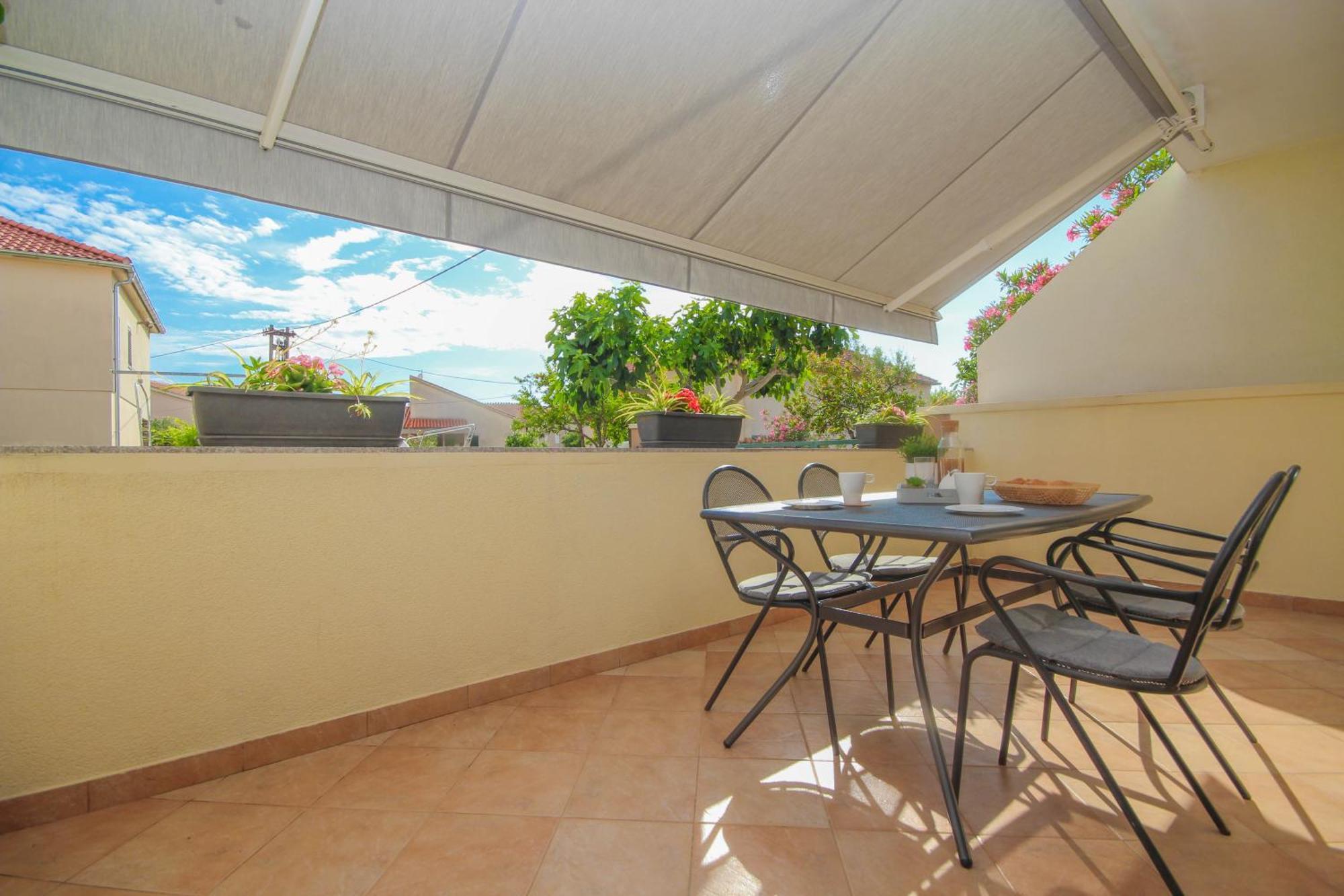 Family Petrov Apartments Vodice Oda fotoğraf