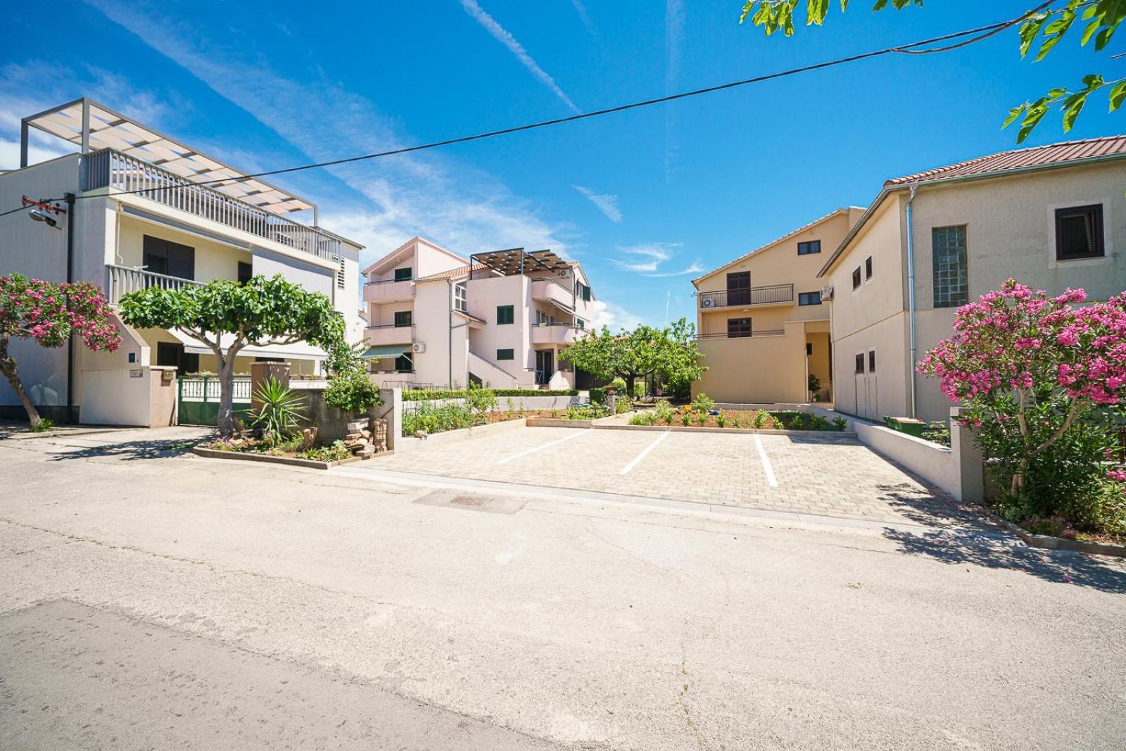 Family Petrov Apartments Vodice Dış mekan fotoğraf