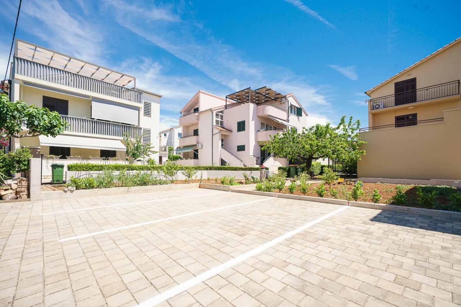 Family Petrov Apartments Vodice Dış mekan fotoğraf