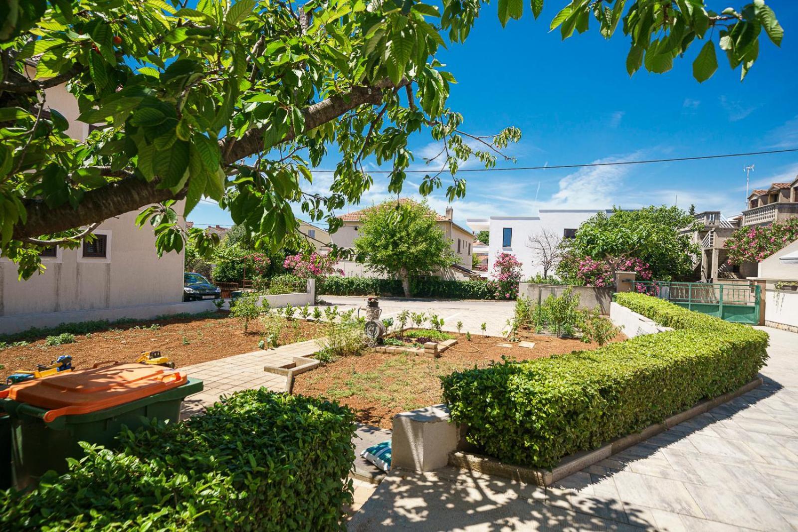 Family Petrov Apartments Vodice Dış mekan fotoğraf